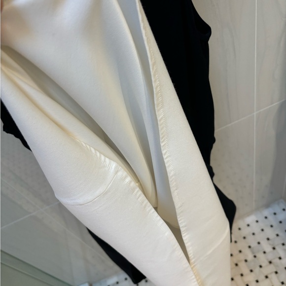 Cocktail dress with white details - Picture 7 of 7